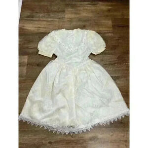 Vtg Jessica McClintock Girls 7 Off-White Lace Smocked Dress Baptism Satin Bow